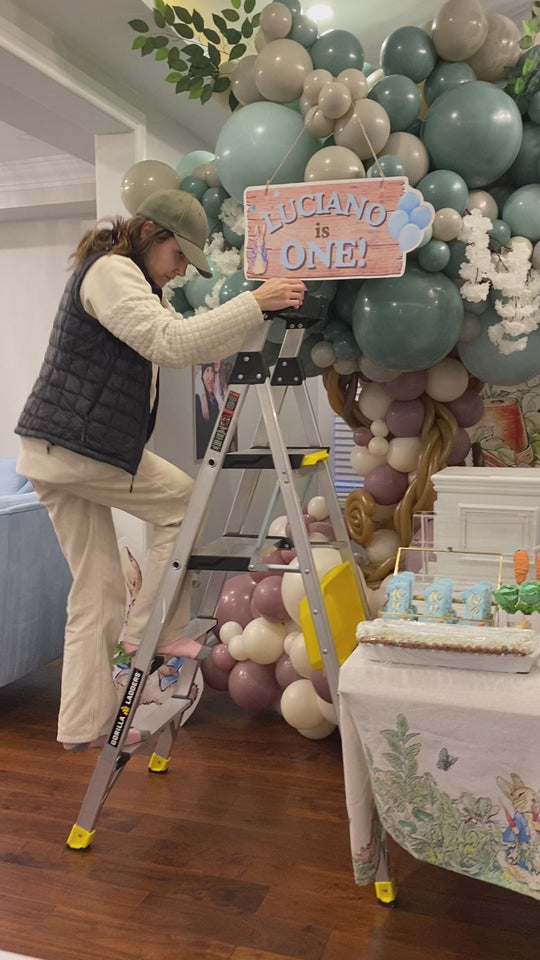 Peter Rabbit Trees and theme Install