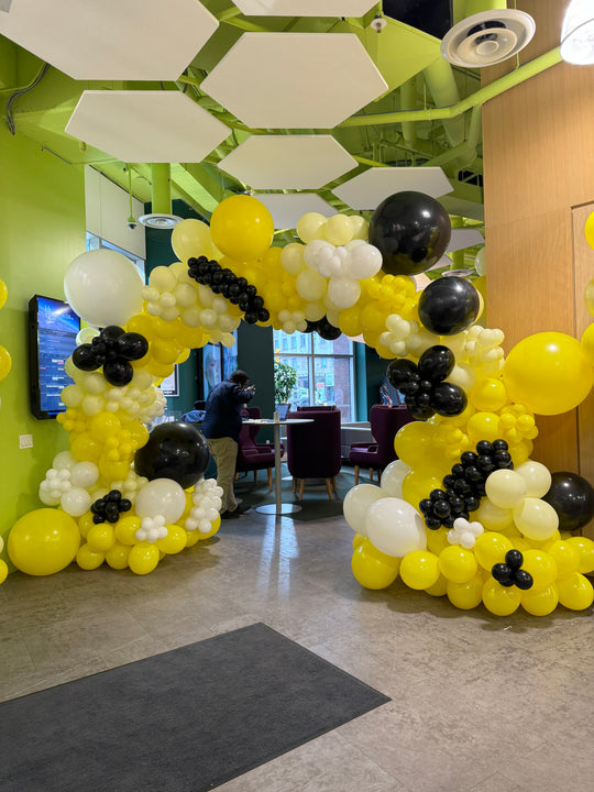 Free Standing Balloon Arch 8x10ft (set up/tear down included)+delivery charge