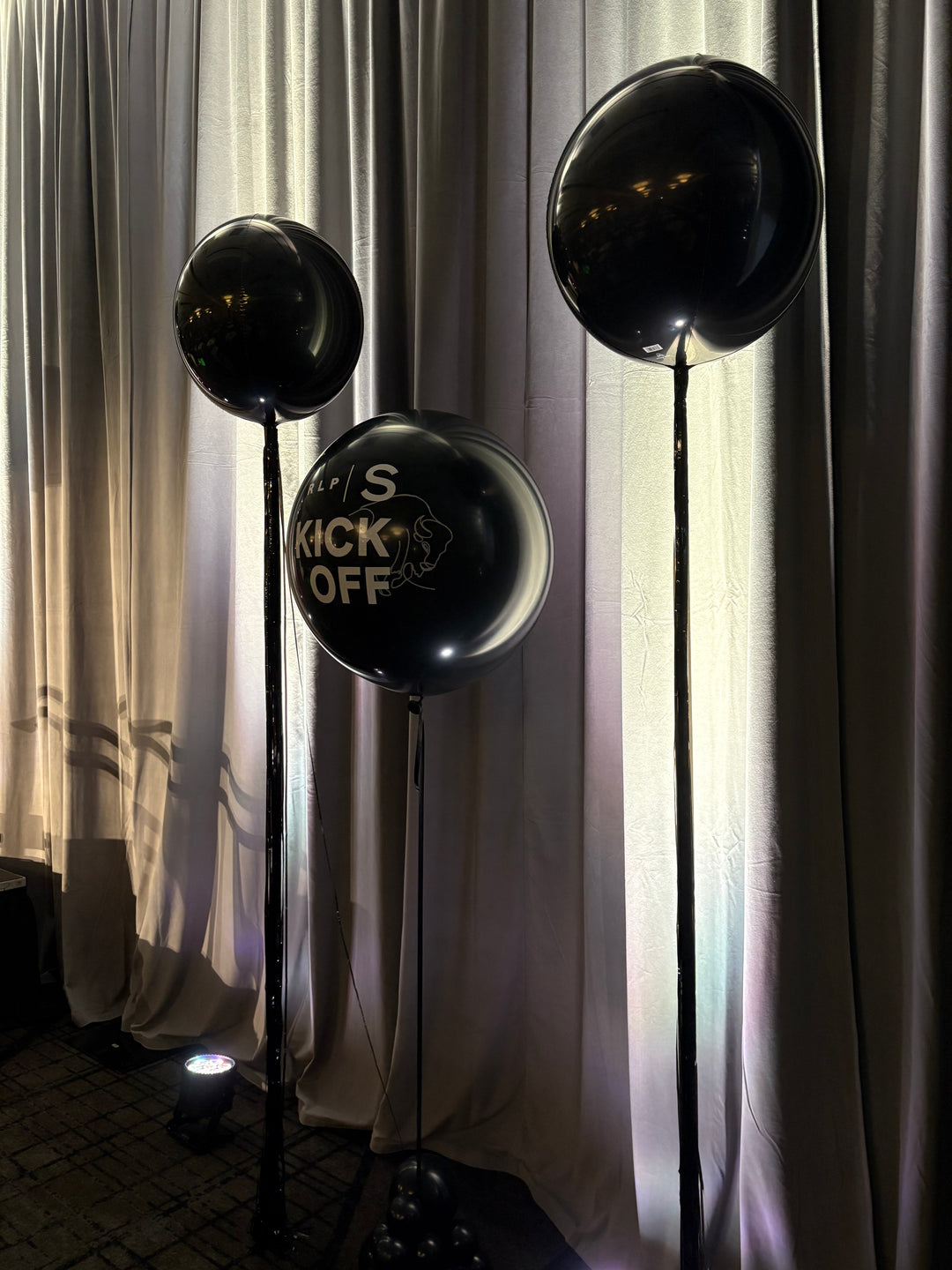 Install Custom logo 3ft and orbz balloons with tinsel tail
