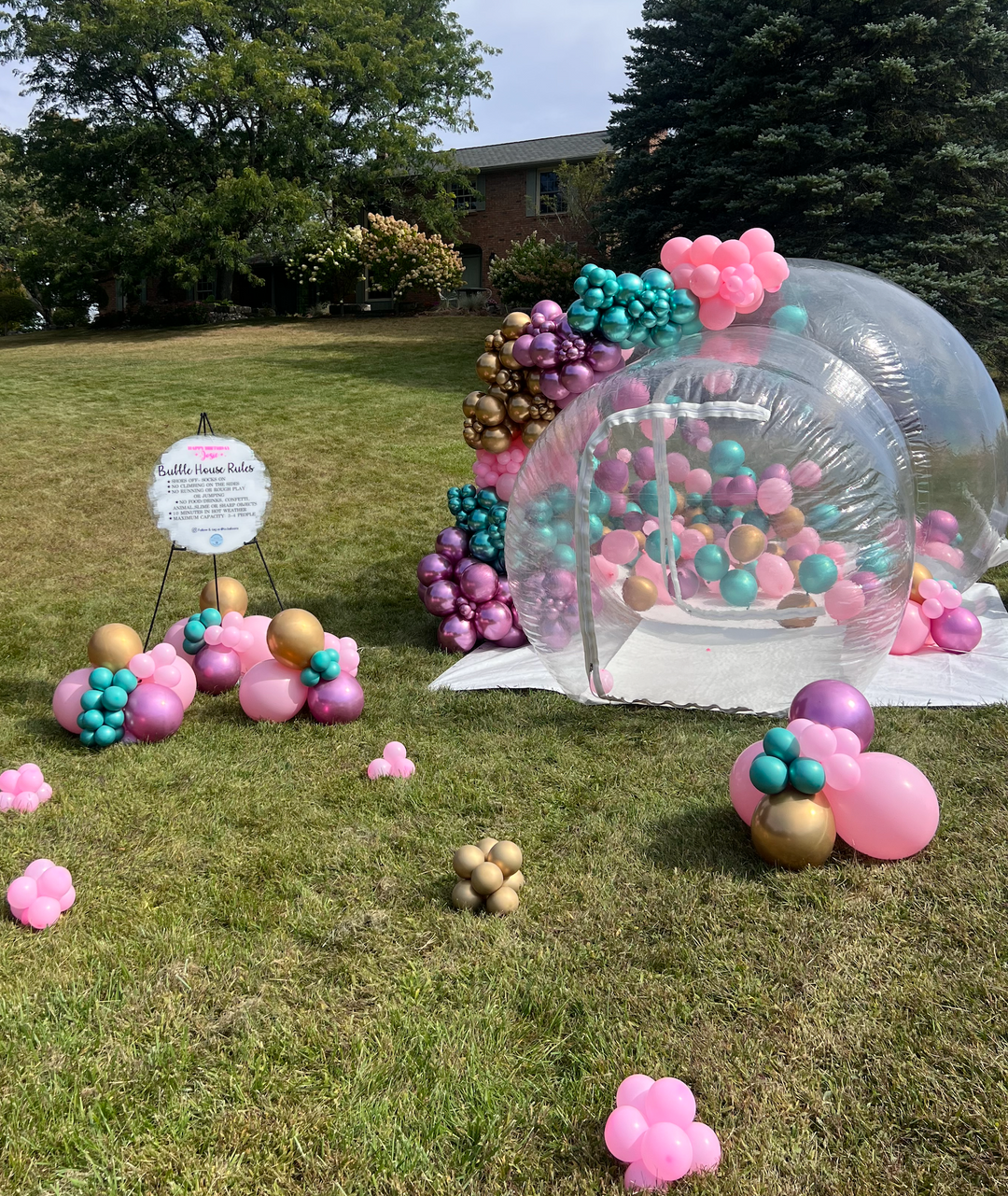 Bubble Balloon House (1 day rental)