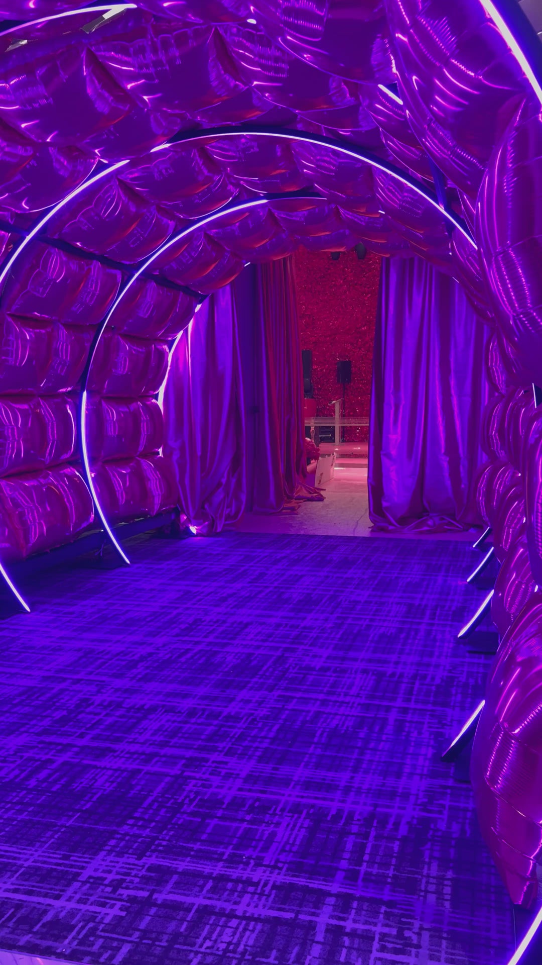 LED Balloon Tunnel