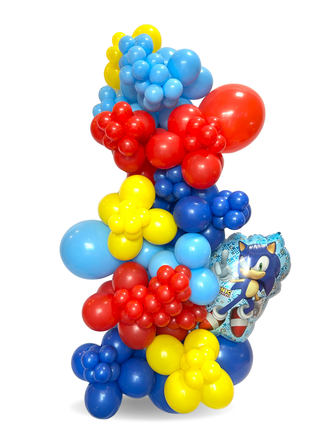 Sonic the Hedgehog balloon w/ freestanding cluster